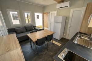 Kontex 8x4/B mobilház belső